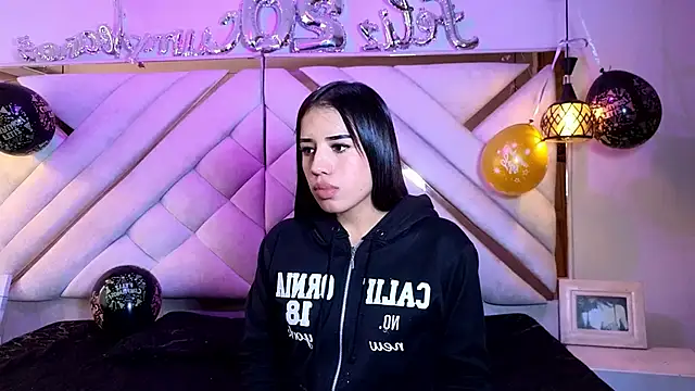 Show modela zoevg na web-kameri