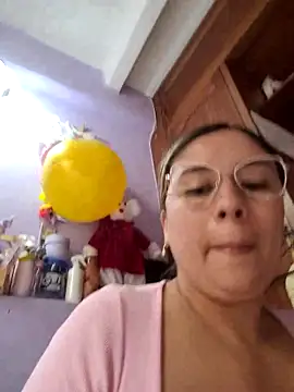 selena_gomez2's Live XXX Chat