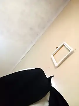 sexy__mona Adlı Modelin Canlı XXX Sohbeti