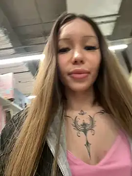 StreetCelebrity: διαδικτυακό σόου στην κάμερα