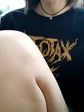 Aashikalaa's Live XXX Chat