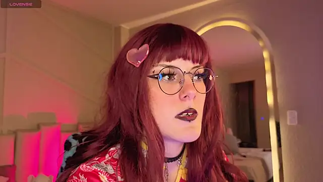Rossiee_huntt Webcam Show