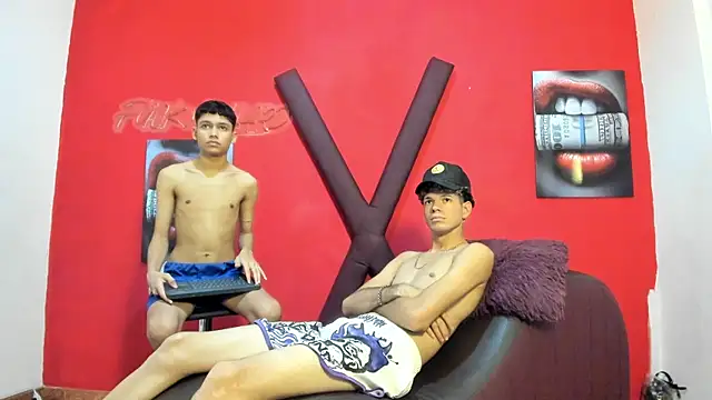 Chat XXX en directo de HORNY_PRETTY