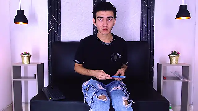 Chat +18 de Feiccer_Castquer ao vivo