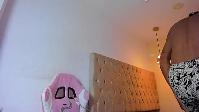 KellUnfiltered's Webcam Show