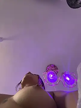 ViankaRose – Naživo XXX chat