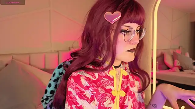 Chat +18 de Rossiee_huntt ao vivo