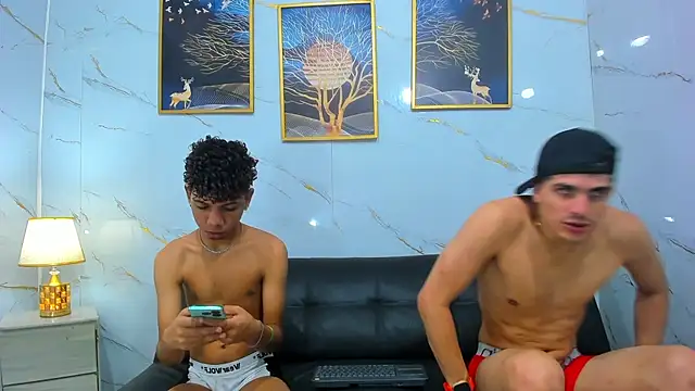 Spicy_guys Show Webcam
