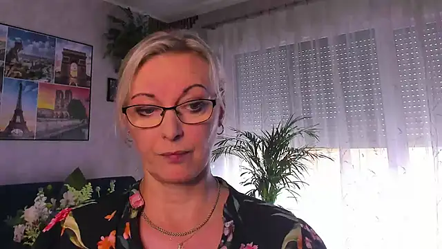 Show modela vanessa_chat na web-kameri