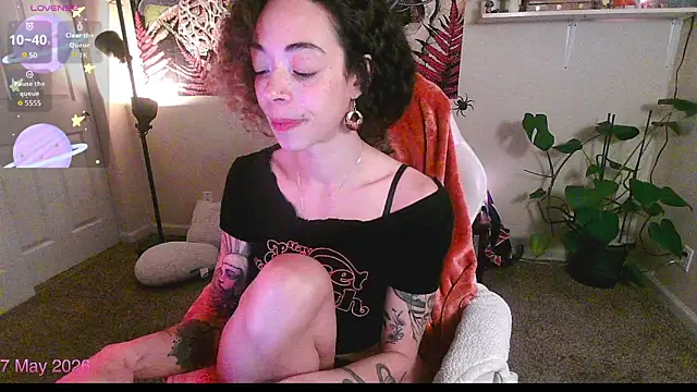 XXX chat uživo modela gunzinrose
