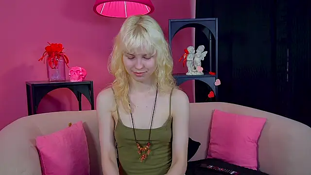 XXX chat uživo modela HannahHollis
