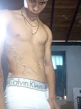 God_Eros_23cm: διαδικτυακό σόου στην κάμερα