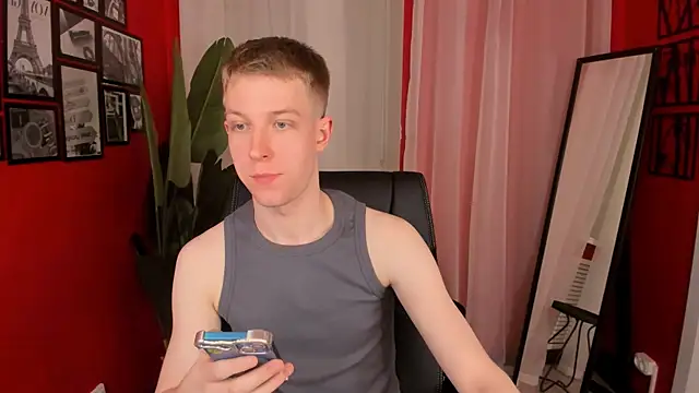 Dylan_Norton élő XXX-chatje