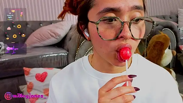 MilleyJones Live XXX Chat