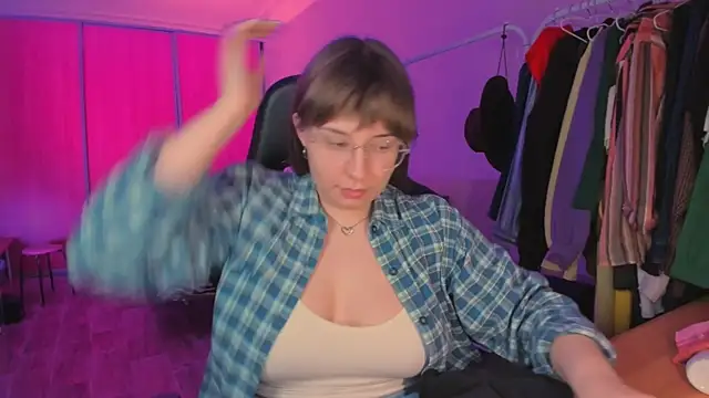just_fucked777 élő XXX-chatje