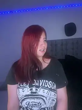 Caro_redd's Webcam Show