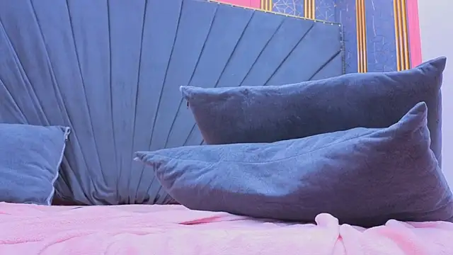 Chat +18 de Kaely-Horney ao vivo