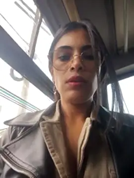 Chatroom XXX en direct de Astrid--