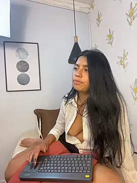Laia_whiteのライブXXXチャット