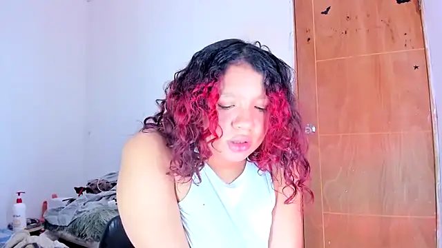 دردشة Emily_Coper18 الجنسية المباشرة