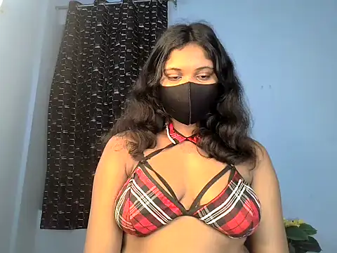 Pokazy przed kamerką – KASHISH_SINGH_