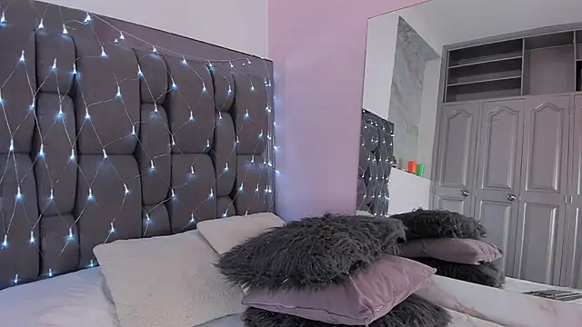 دردشة Kendall_Rous_ الجنسية المباشرة