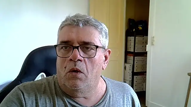 Laurent_oldmen Chat XXX in diretta