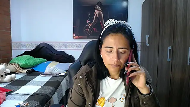sharoon_cheerry Adlı Modelin Canlı XXX Sohbeti
