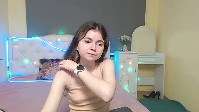 TinaRedly Chat XXX in diretta