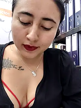 _Sarah-Office1's Live XXX Chat