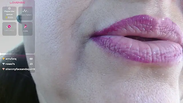 Kerly_DollのライブXXXチャット