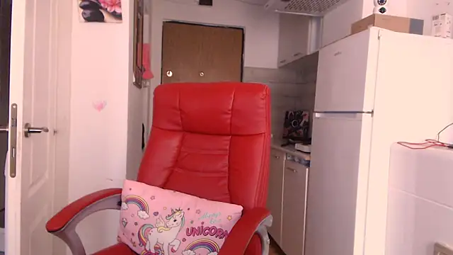 Chat +18 de simyhvn ao vivo