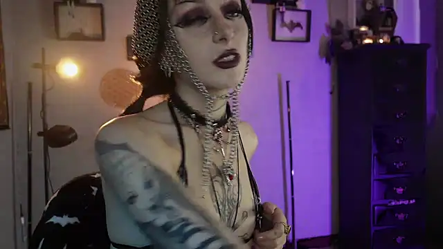 XXX chat uživo modela insania_9999_