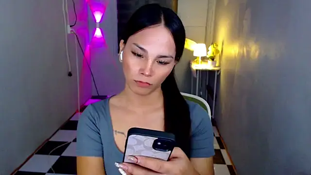 دردشة SanyaGirlx الجنسية المباشرة