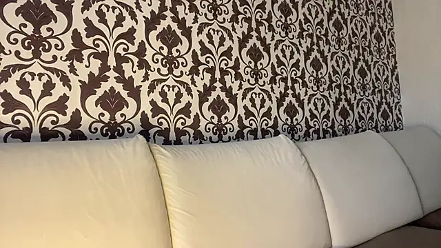Akyo_alfewn Live XXX chat