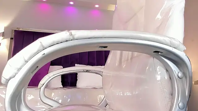Miss_Francheska Show in webcam