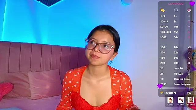 Zoow_bluussh Chat XXX live