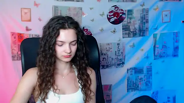 _SusieSu_ Adlı Modelin Canlı XXX Sohbeti
