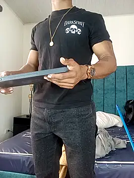 Czat XXX na żywo – Dante_Knox