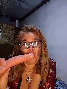 momismilf544 Live XXX-Chat