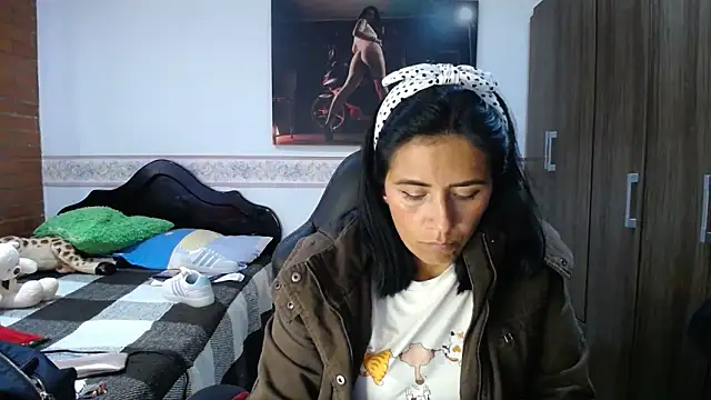 sharoon_cheerry Chat XXX live