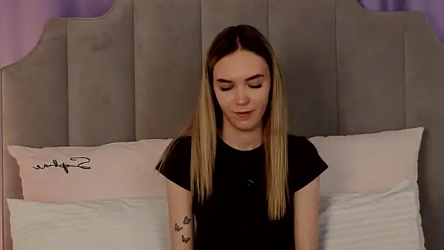 NikkiRyx's Live XXX Chat