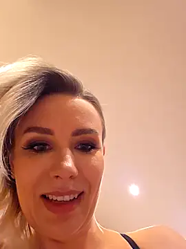 Chat XXX en directo de AureliaDoux