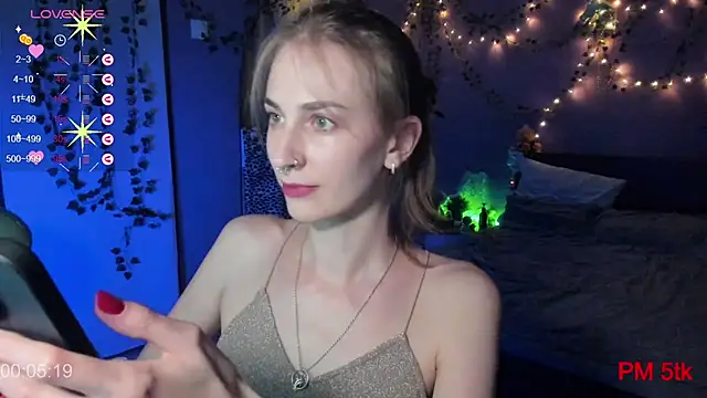 Crystal1nn – Live XXX-chat