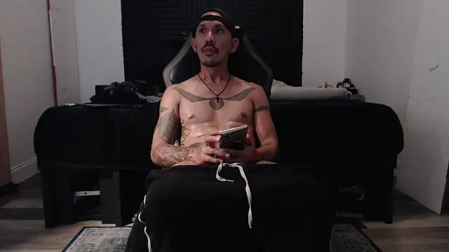 inc25cb@xh's Webcam Show