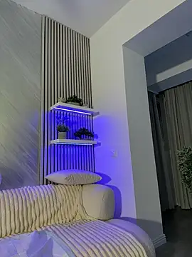 Chat +18 de KirstieVegas ao vivo