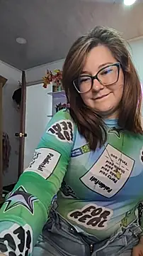 HunnyyLove Chat XXX live