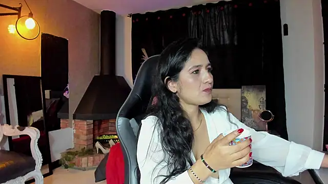 Vicky_Angeel Chat XXX in diretta