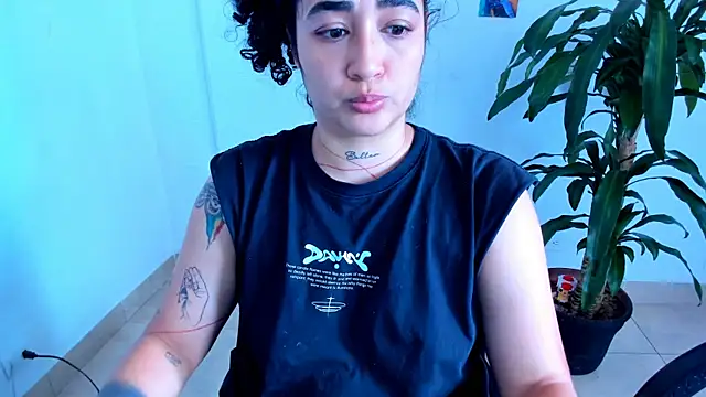 _kat_1995 Chat XXX in diretta