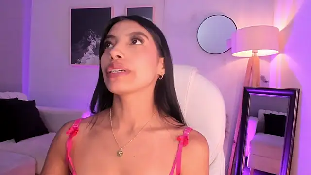 Tiffany_Low Adlı Modelin Canlı XXX Sohbeti